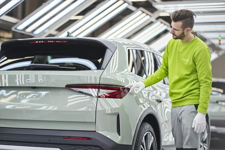 Un icono reinventado: el divertido Felicia FunCuatro millones de SUV fabricados, siete series de modelos: la gama de SUV más amplia de Škoda Auto hasta la fechaUn icono reinventado: el divertido Felicia Fun